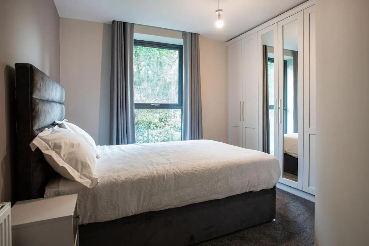 Apartment Modern 2Br With Balcony Next To The City Airport Bhd - Free Parking I Long Stay Belfast Großbritannien