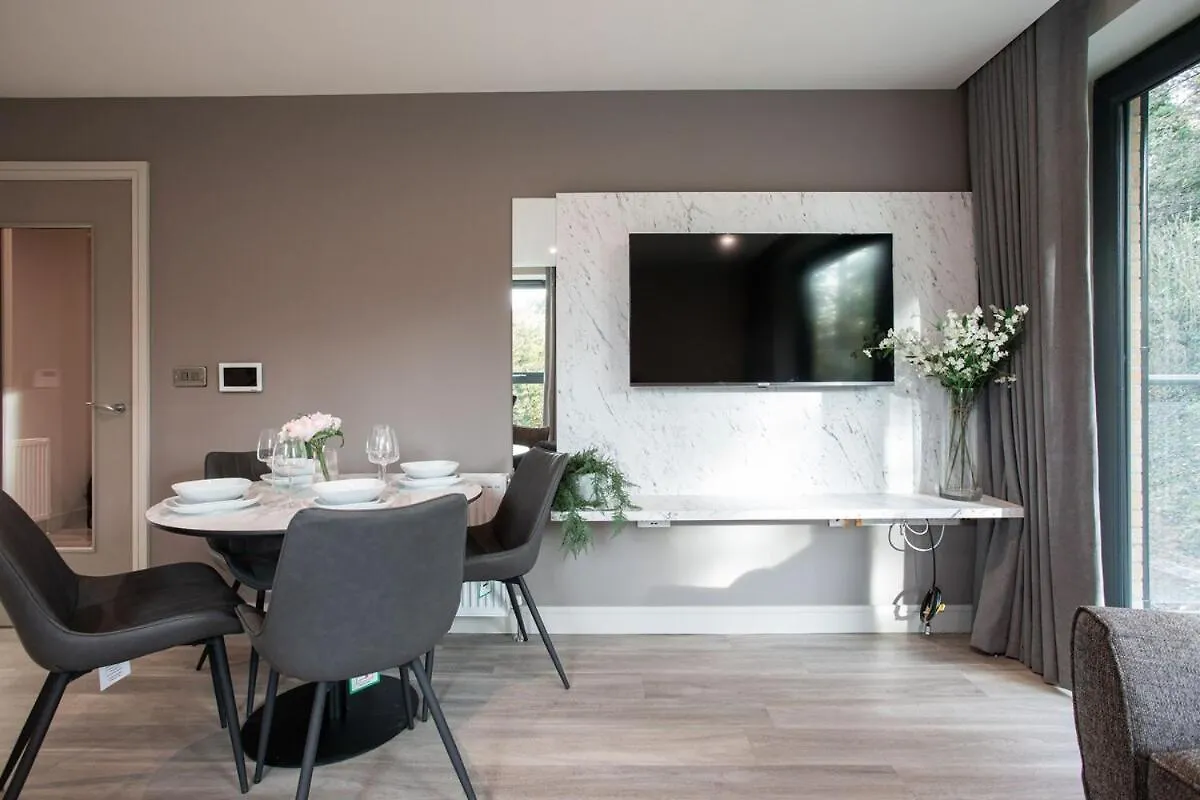 Apartment Modern 2Br With Balcony Next To The City Airport Bhd - Free Parking I Long Stay Belfast